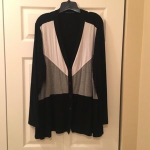 🆕Cable & Gauge women's Cardigan Sweater.